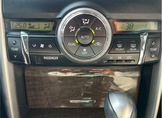 Toyota Mark X 250G 2013 full