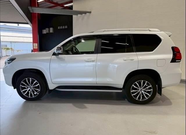 Toyota Land Cruiser Prado TXL Package 2017 full