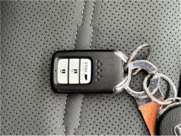 Honda CR-V Hybrid EX Masterpiece 2019 full