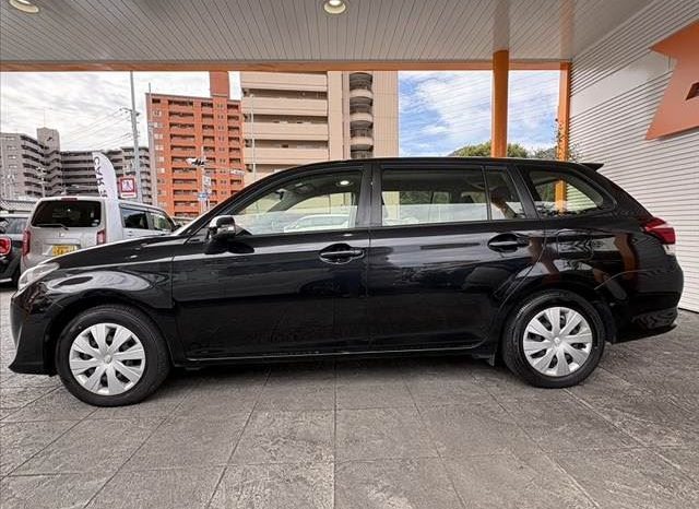 Toyota Corolla Fielder 1.5X 2016 full