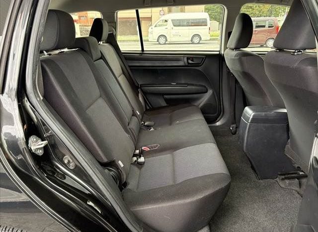 Toyota Corolla Fielder 1.5X 2016 full