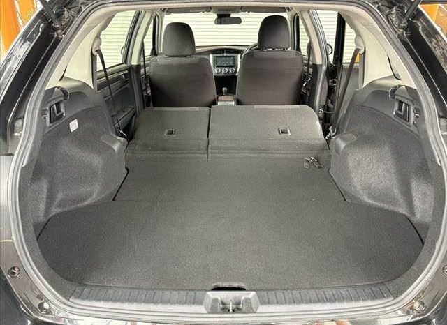 Toyota Corolla Fielder 1.5X 2016 full