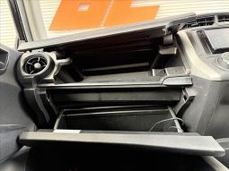 Toyota Corolla Fielder 1.5X 2016 full