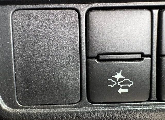 Toyota Corolla Fielder 1.5X 2016 full