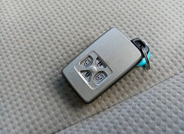 Toyota Noah 2.0 XL Selection 2008 full