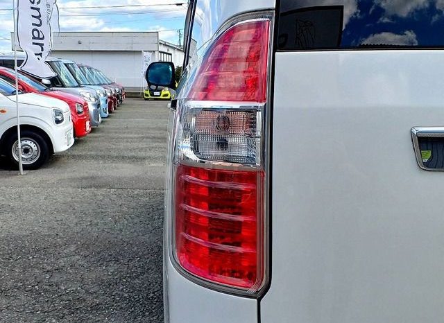 Toyota Noah 2.0 XL Selection 2008 full