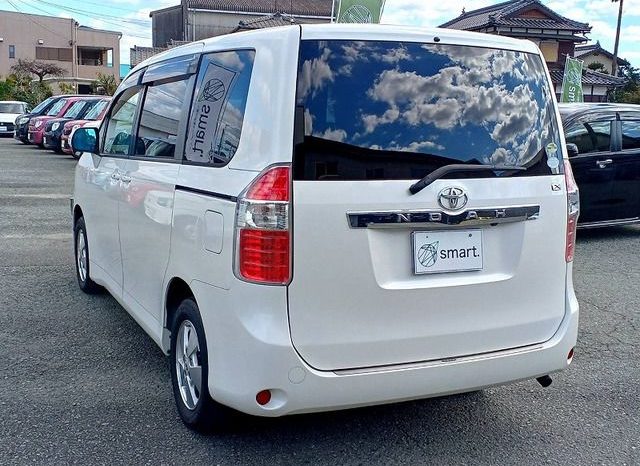 Toyota Noah 2.0 XL Selection 2008 full