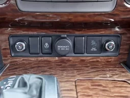 Nissan Armada Platinum 2017 full