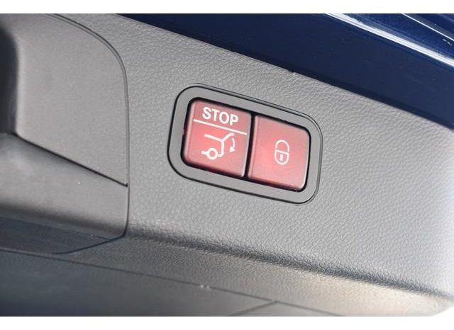 Mercedes Benz GLC-Class GLC250 4Matic Sports (Leather Version) 2017 full