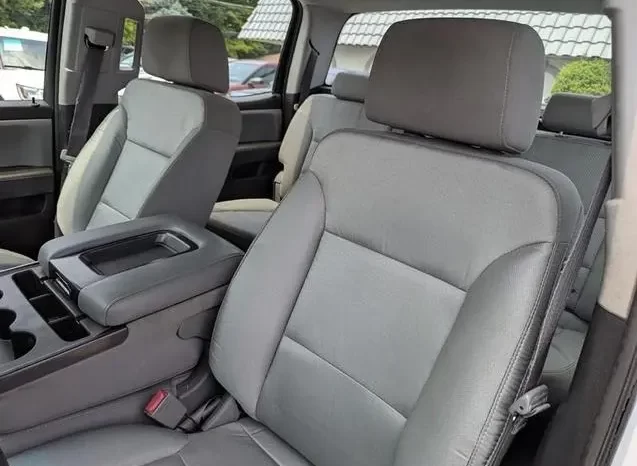 Chevrolet Silverado 2500 WT 2017 full