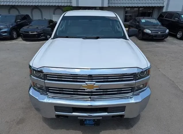 Chevrolet Silverado 2500 WT 2017 full