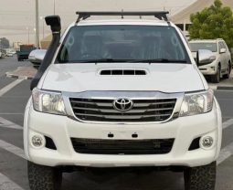 Toyota Hilux SR5 2013 full