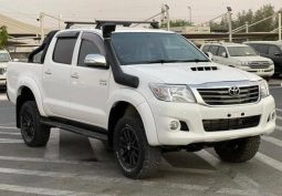 Toyota Hilux SR5 2013 full
