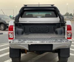 Toyota Hilux SR5 2013 full