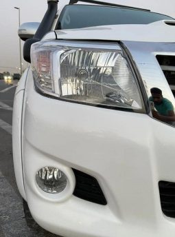 Toyota Hilux SR5 2013 full