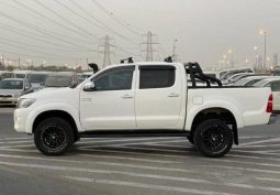 Toyota Hilux SR5 2013 full