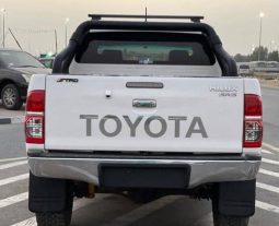 Toyota Hilux SR5 2013 full