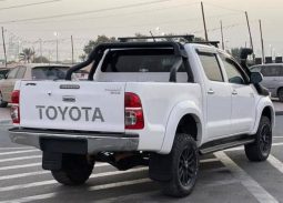 Toyota Hilux SR5 2013 full