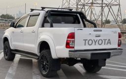 Toyota Hilux SR5 2013 full