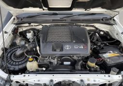 Toyota Hilux SR5 2013 full