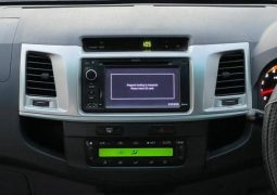 Toyota Hilux SR5 2013 full