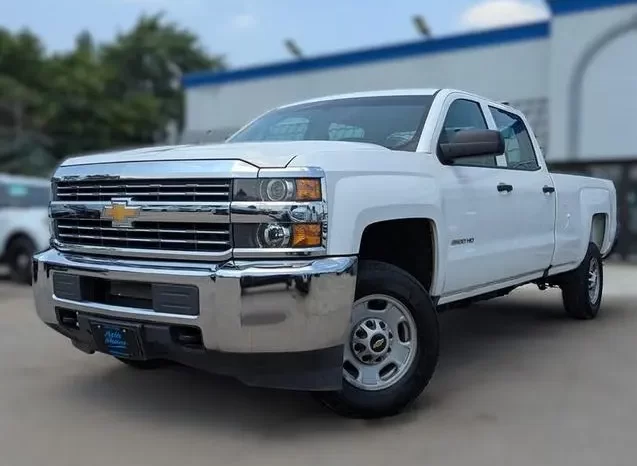 Chevrolet Silverado 2500 WT 2017 full