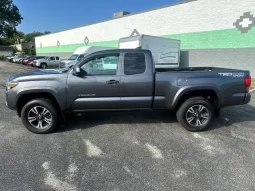 Toyota Tacoma TRD Sport 2017 full