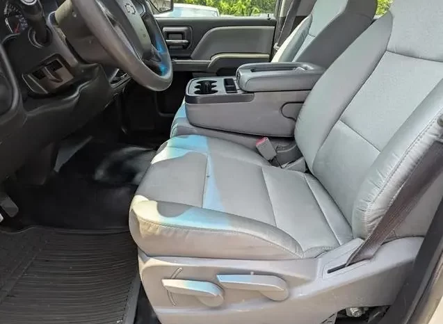 Chevrolet Silverado 2500 WT 2017 full