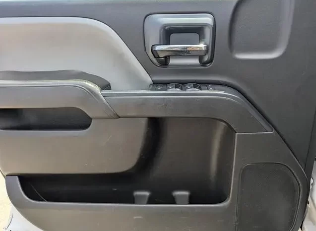 Chevrolet Silverado 2500 WT 2017 full