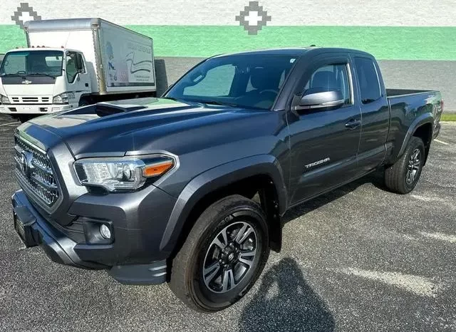 Toyota Tacoma TRD Sport 2017 full