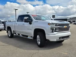Chevrolet Silverado 2500 High Country 2022 full