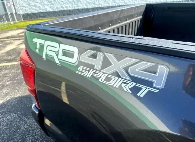 Toyota Tacoma TRD Sport 2017 full