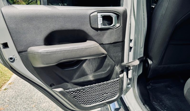 Jeep Wrangler Unlimited Sahara 4×4 2019 full