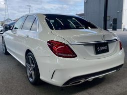 MERCEDES BENZ C-CLASS C200 AVANTGARDE AMG LINE 2017 full