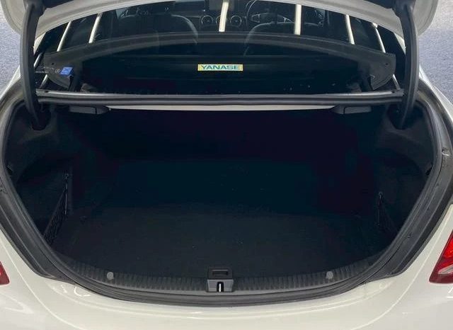 MERCEDES BENZ C-CLASS C200 AVANTGARDE AMG LINE 2017 full