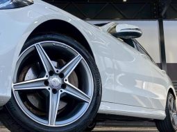 MERCEDES BENZ C-CLASS C200 AVANTGARDE AMG LINE 2017 full