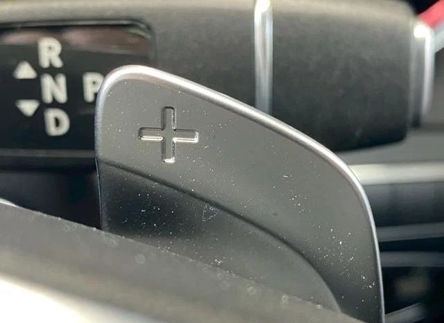 MERCEDES BENZ C-CLASS C200 AVANTGARDE AMG LINE 2017 full