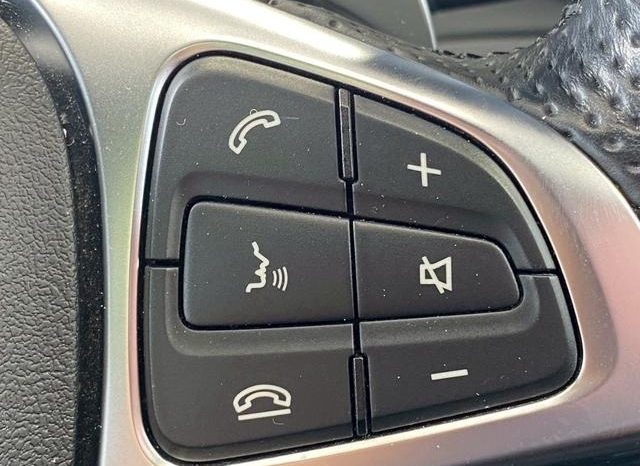 MERCEDES BENZ C-CLASS C200 AVANTGARDE AMG LINE 2017 full