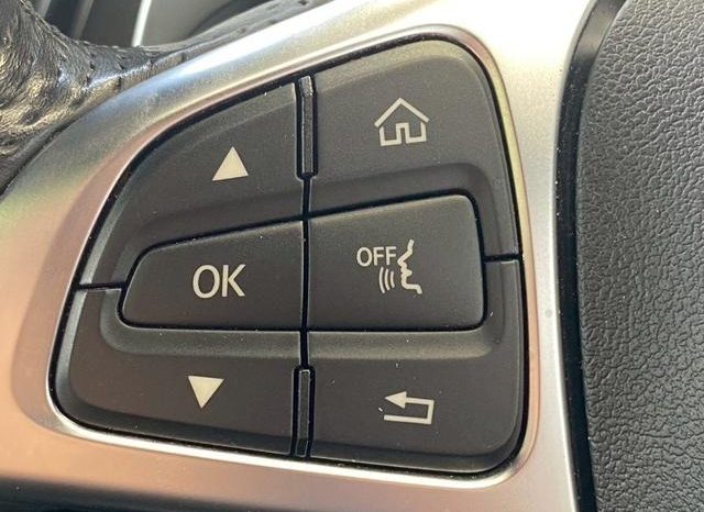 MERCEDES BENZ C-CLASS C200 AVANTGARDE AMG LINE 2017 full