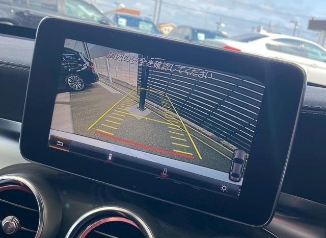 MERCEDES BENZ C-CLASS C200 AVANTGARDE AMG LINE 2017 full