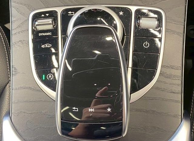 MERCEDES BENZ C-CLASS C200 AVANTGARDE AMG LINE 2017 full