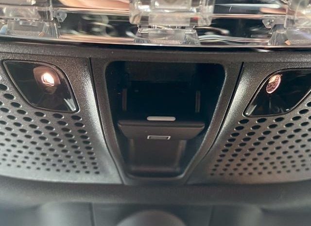 MERCEDES BENZ C-CLASS C200 AVANTGARDE AMG LINE 2017 full