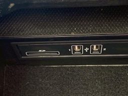 MERCEDES BENZ C-CLASS C200 AVANTGARDE AMG LINE 2017 full