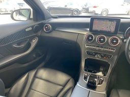 MERCEDES BENZ C-CLASS C200 AVANTGARDE AMG LINE 2017 full