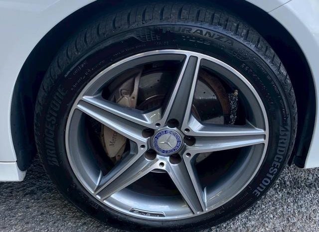 MERCEDES BENZ C-CLASS C200 AVANTGARDE AMG LINE 2017 full