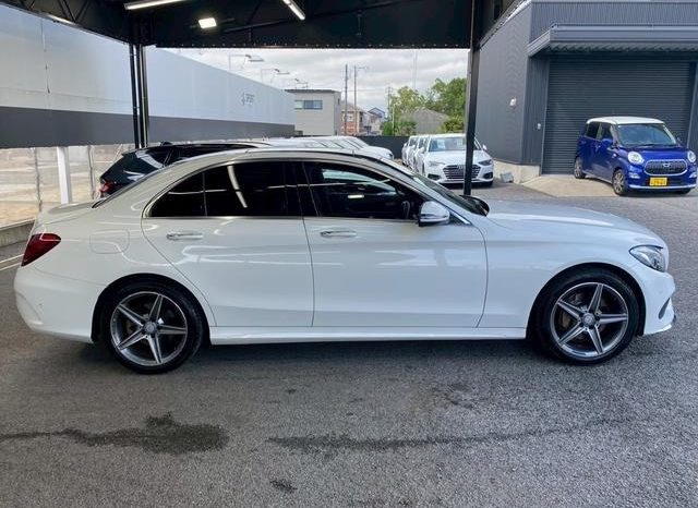 MERCEDES BENZ C-CLASS C200 AVANTGARDE AMG LINE 2017 full