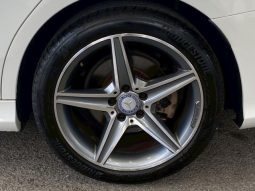 MERCEDES BENZ C-CLASS C200 AVANTGARDE AMG LINE 2017 full