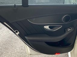 MERCEDES BENZ C-CLASS C200 AVANTGARDE AMG LINE 2017 full