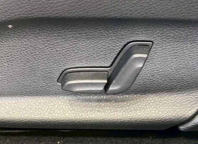 MERCEDES BENZ C-CLASS C200 AVANTGARDE AMG LINE 2017 full