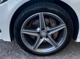 MERCEDES BENZ C-CLASS C200 AVANTGARDE AMG LINE 2017 full